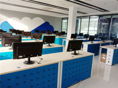 新華互聯(lián)網(wǎng)科技強(qiáng)勢入駐華北區(qū)，助推內(nèi)蒙古互聯(lián)網(wǎng)產(chǎn)業(yè)與網(wǎng)絡(luò)科技研發(fā)騰飛